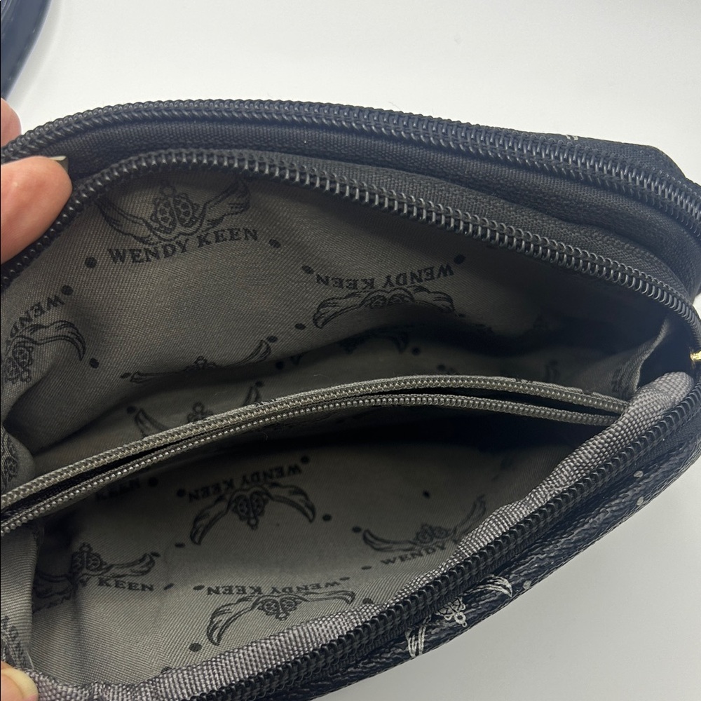 Wendy Keen Black Patterned Women's Clutch Wristlet - Picture 3 of 6